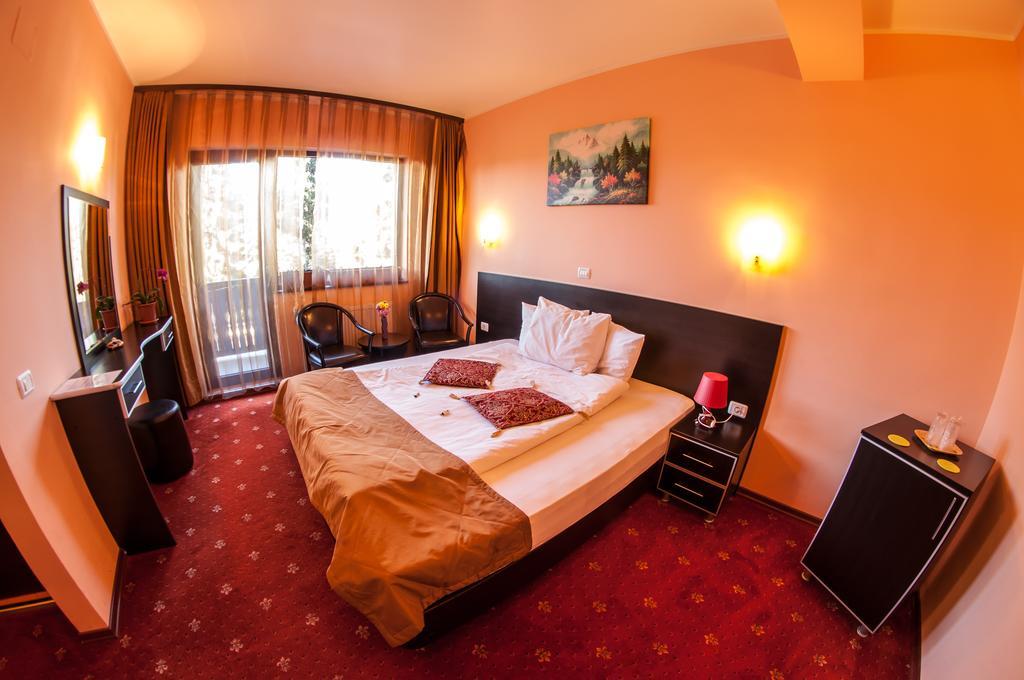 Carpatic Hotel Predeál Szoba fotó