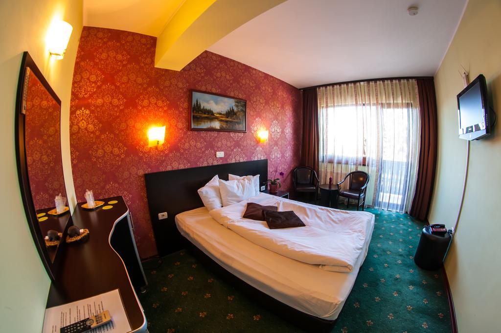 Carpatic Hotel Predeál Szoba fotó