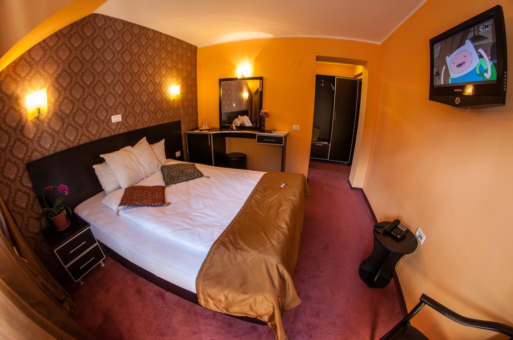 Carpatic Hotel Predeál Szoba fotó