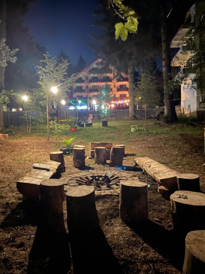 Carpatic Hotel Predeál Kültér fotó